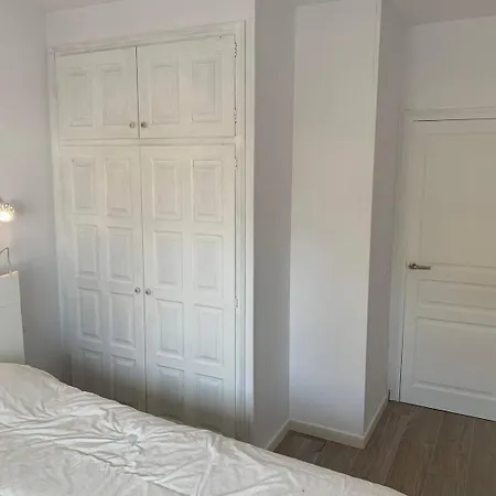 Apartment Charming & Renovated Stone Throw To The Sea *